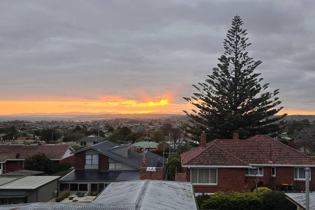 Holiday home Elegant With Coastal Views Devonport
