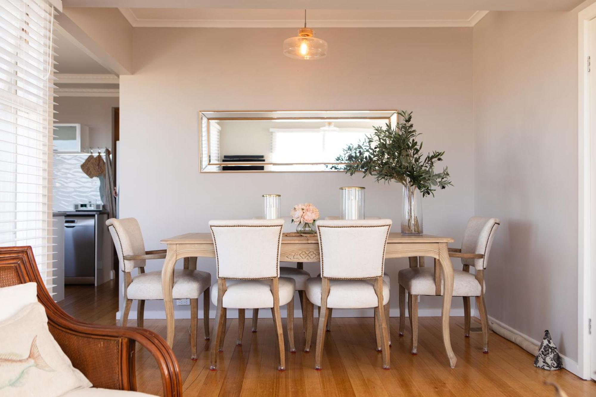 Elegant With Coastal Views Holiday home Devonport