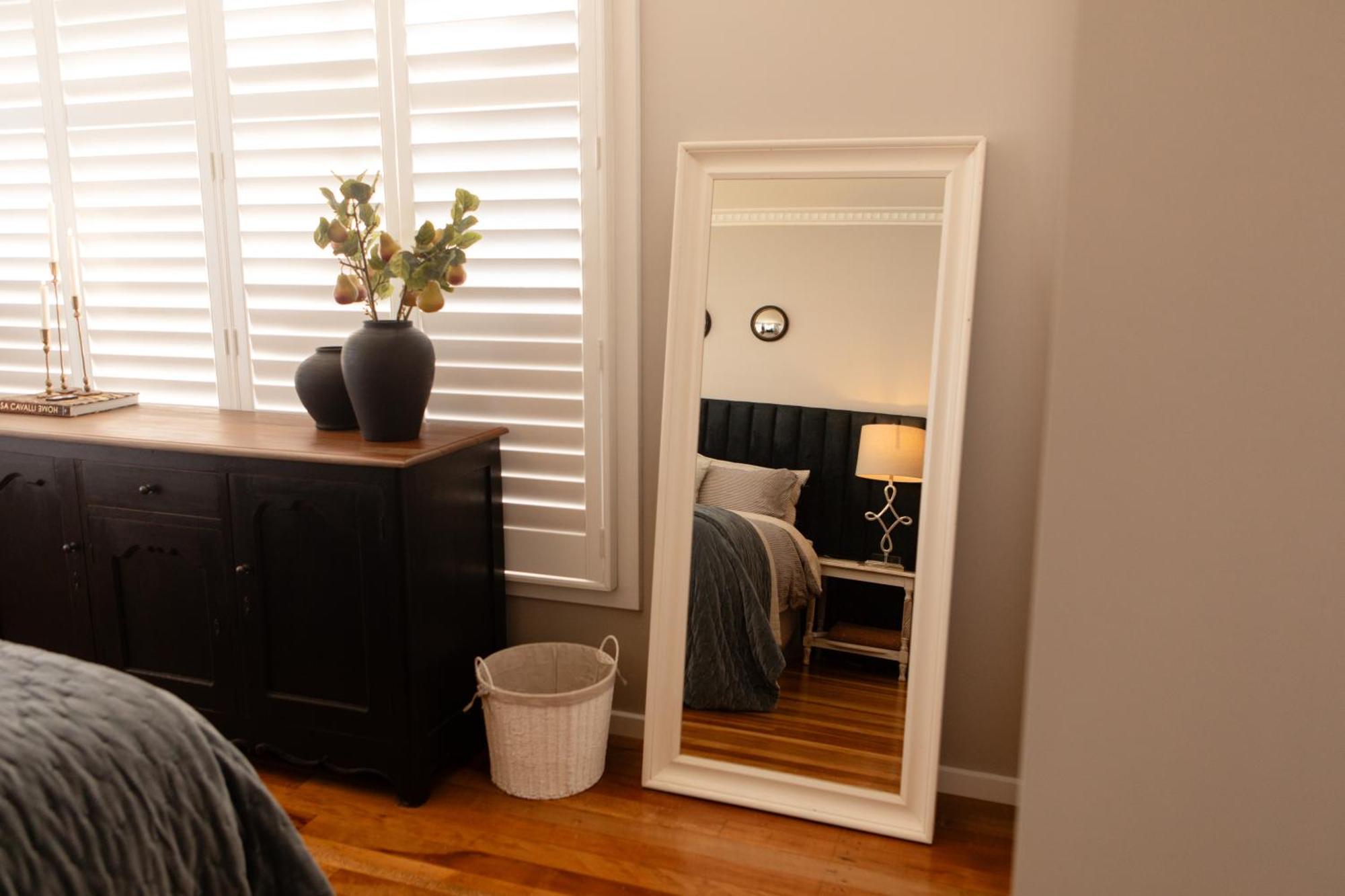Elegant With Coastal Views Devonport