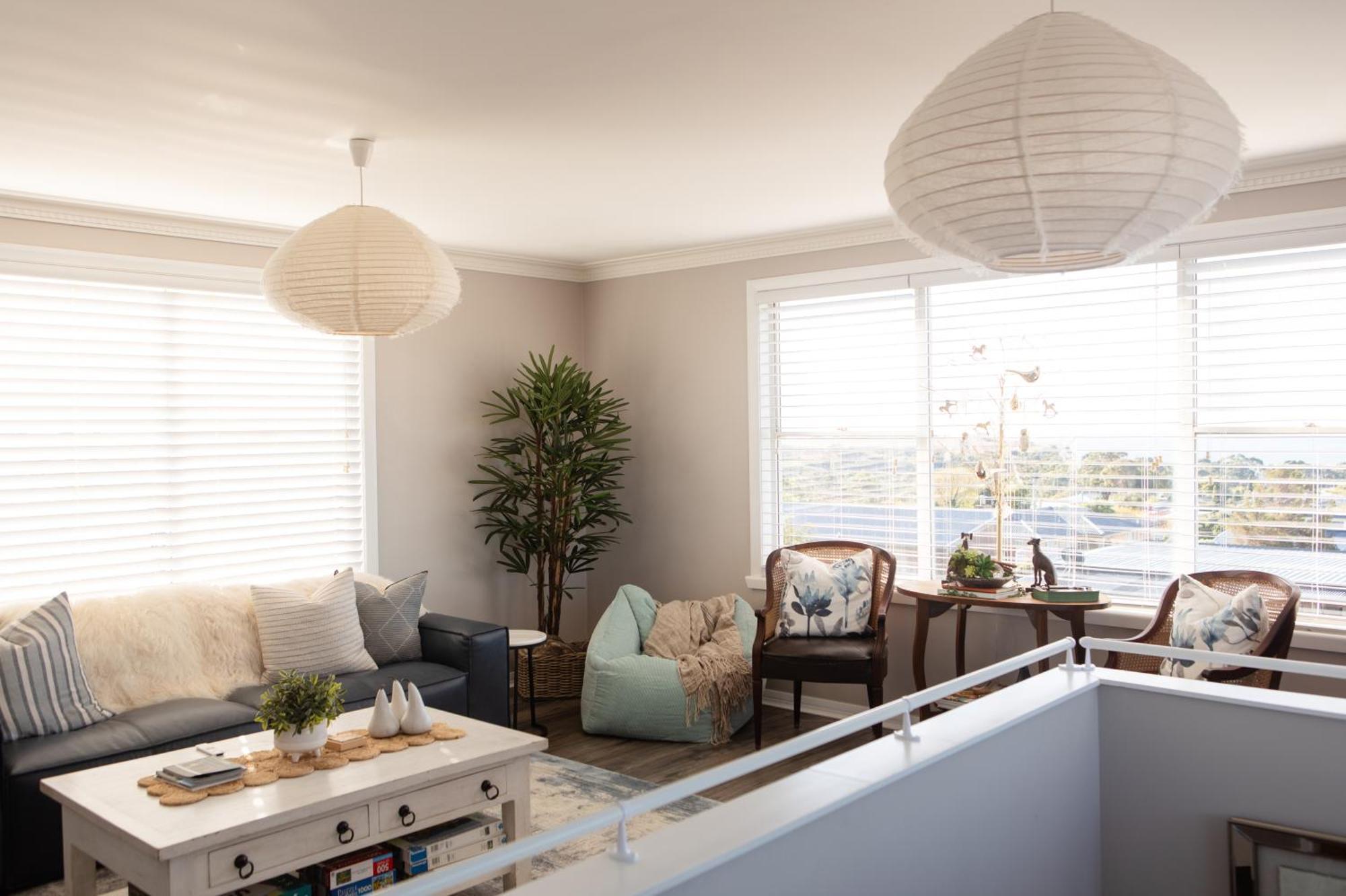 Elegant With Coastal Views Holiday home
